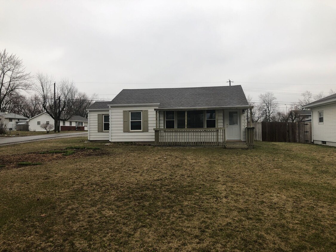 Primary Photo - 2 Bedroom Ranch