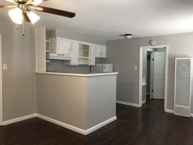 Foto del edificio - 4815 Live Oak St