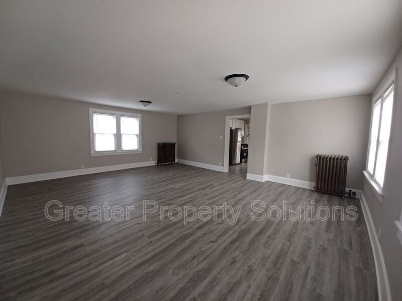 Building Photo - 1719 Sheridan Ave