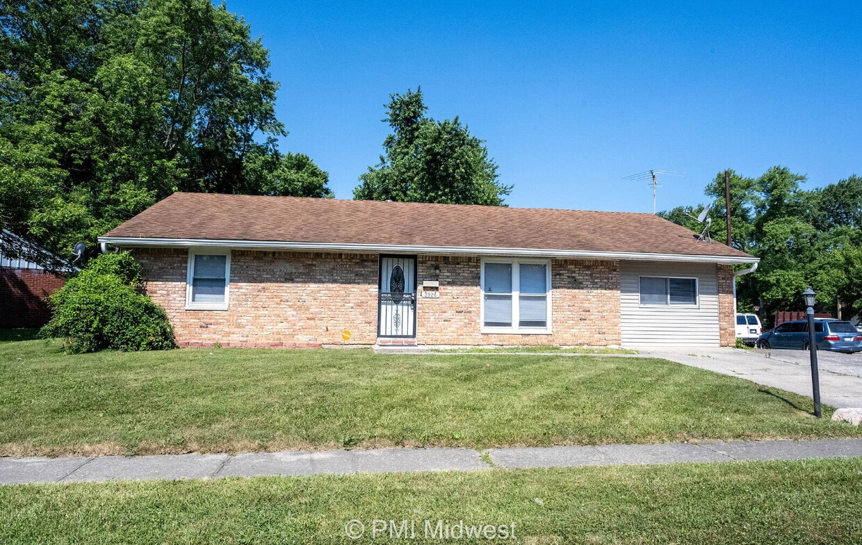 Primary Photo - 3926 Malibu Dr