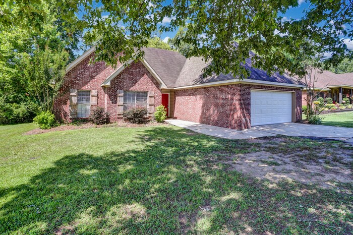 Primary Photo - Beautiful Home for Lease!