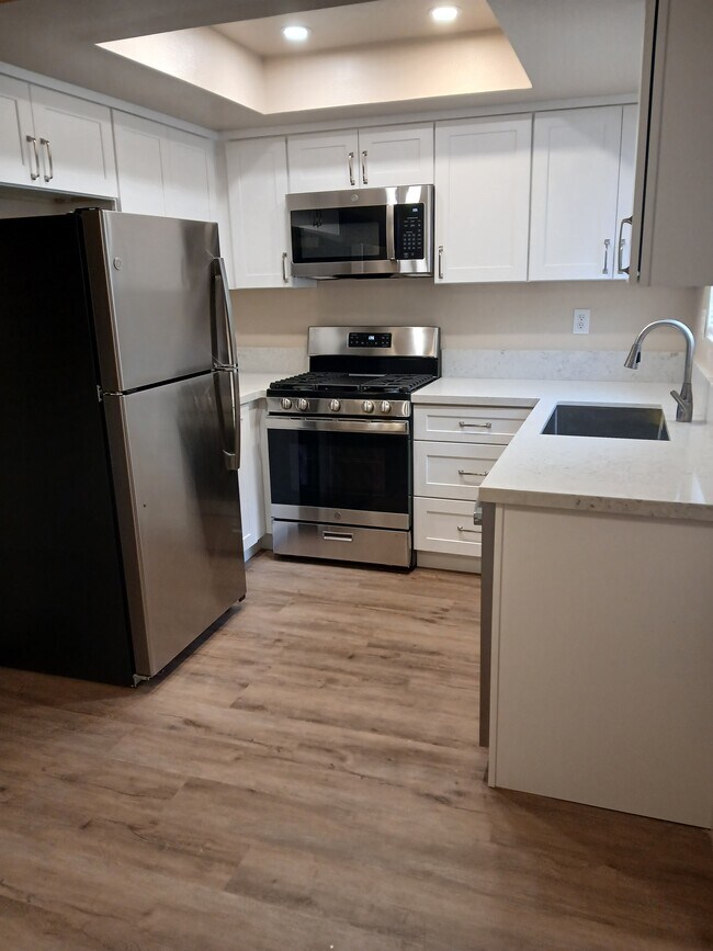 Kitchen - 2438 S Nadine St