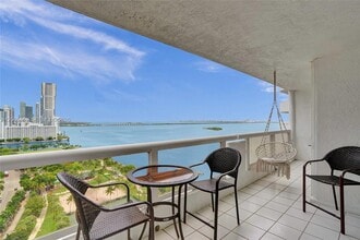 Building Photo - 1717 N Bayshore Dr