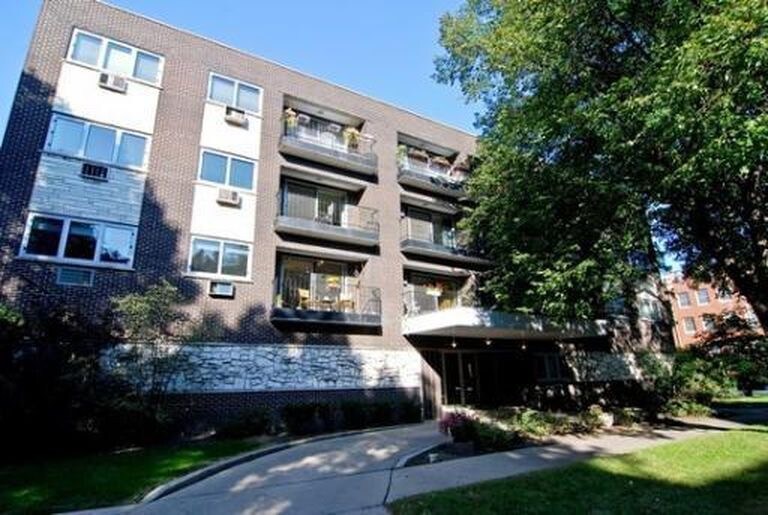 Building Exterior - 401 S Grove Ave