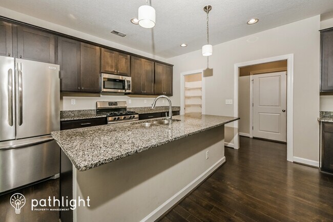 Foto del edificio - 225 Courtney Ln