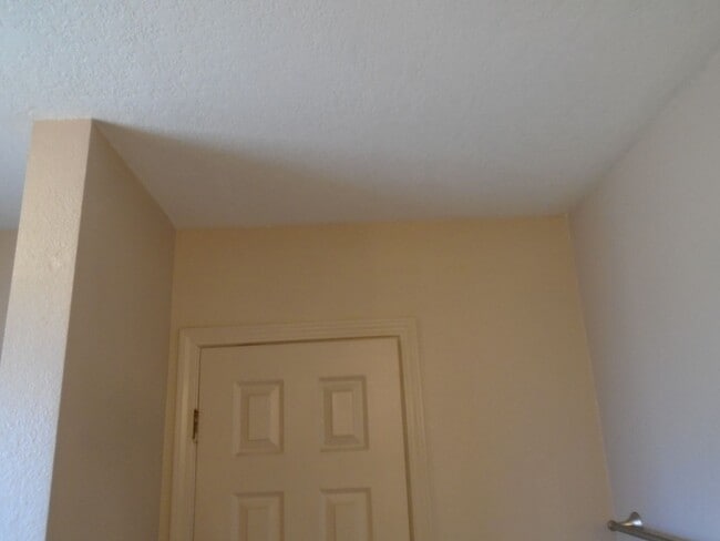 Building Photo - House for Rent 3bed 1.5 Bath
