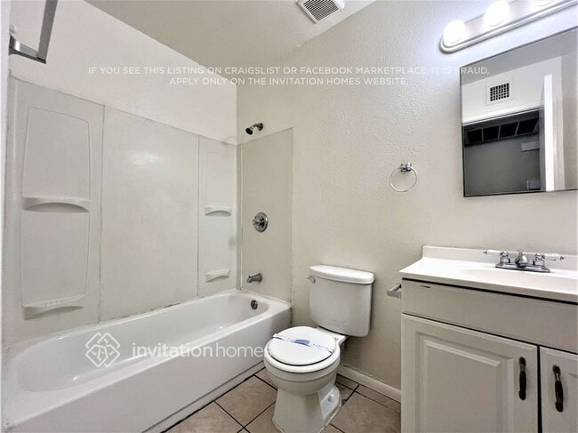 Building Photo - 5942 W Whitton Ave