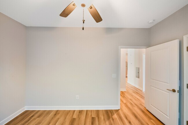 Building Photo - Preston Park Apartments