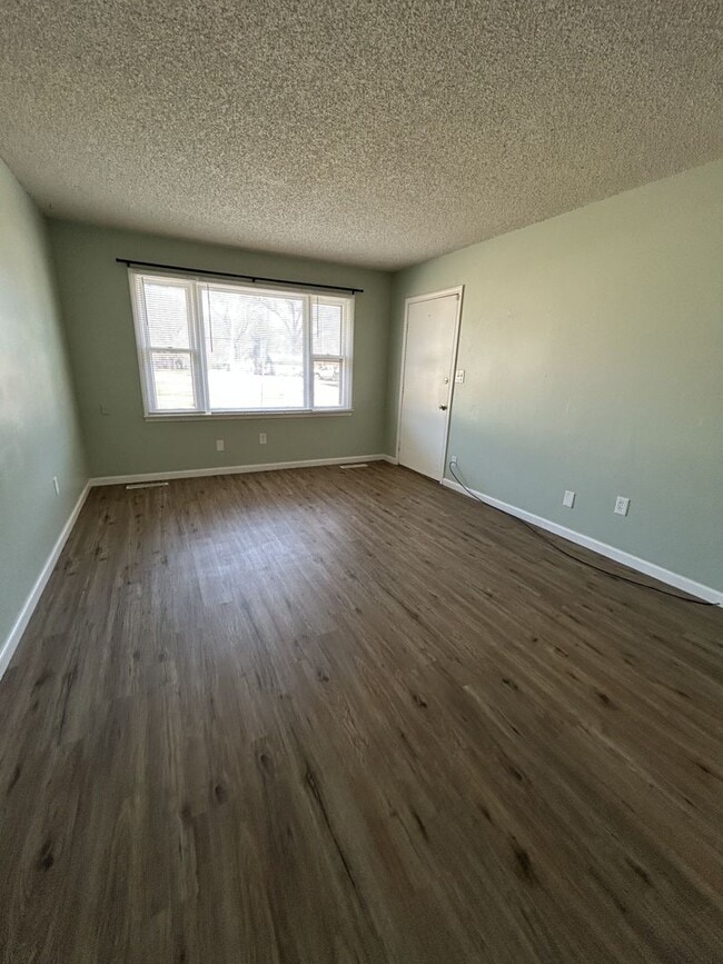 Foto del edificio - 801-803 Rouse Duplex