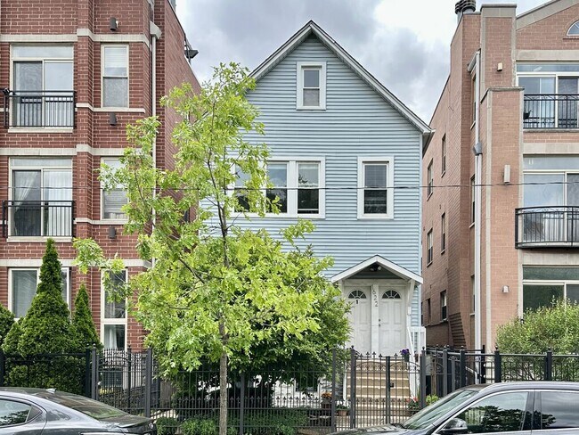 Foto del edificio - 1628 N Campbell Ave