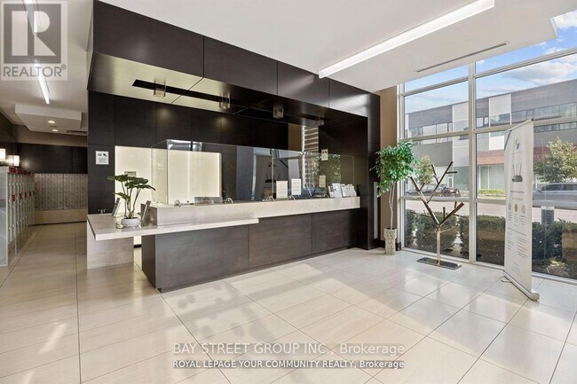 Photo du bâtiment - 275-3275 Yorkland Rd