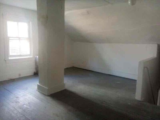 Foto del edificio - 310 E Snyder Ave