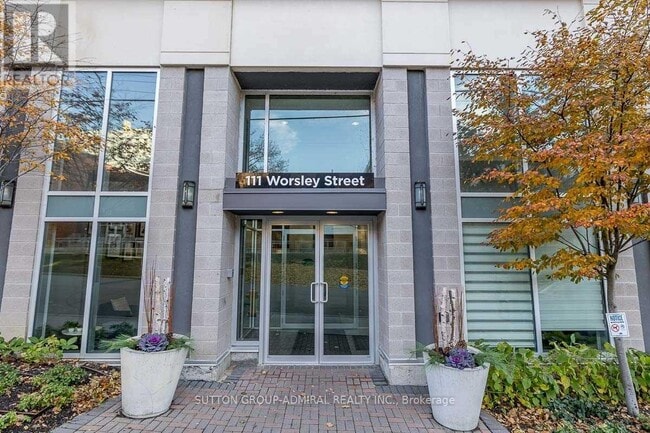 Building Photo - 111 Worsley St