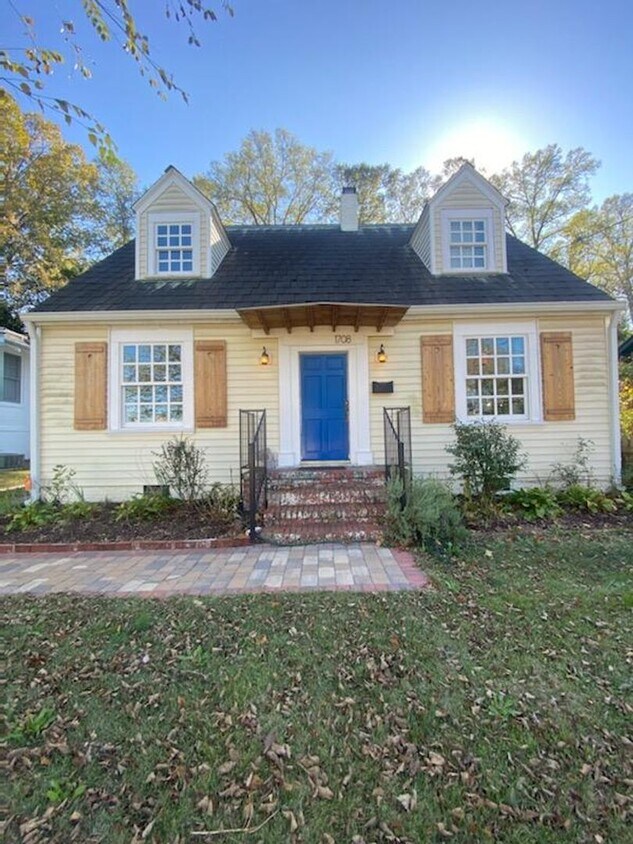 Primary Photo - FOR RENT in LAKE BOTTOM! Available Now!