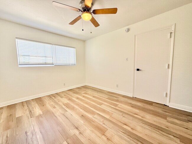 Foto del edificio - 1541 N Formosa Ave