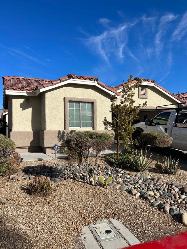 Foto del edificio - 4420 Meadowlark Wing Way