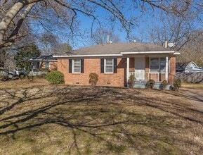 Building Photo - 158 Wilson St