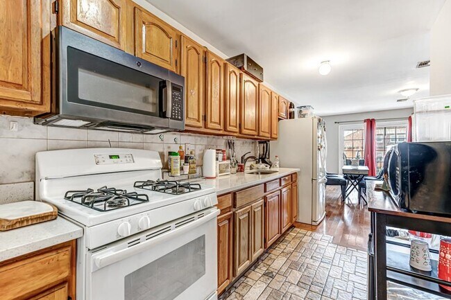 Foto del edificio - 612 8th St