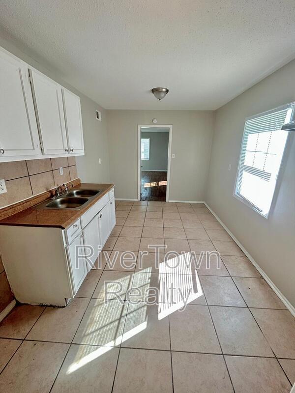 Foto del edificio - 140 E Shelby Dr