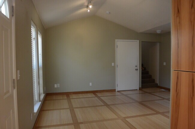 Foto del edificio - 2915 NE 53rd St