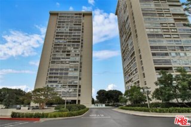 Building Photo - 2222 Avenue of the Stars Ave