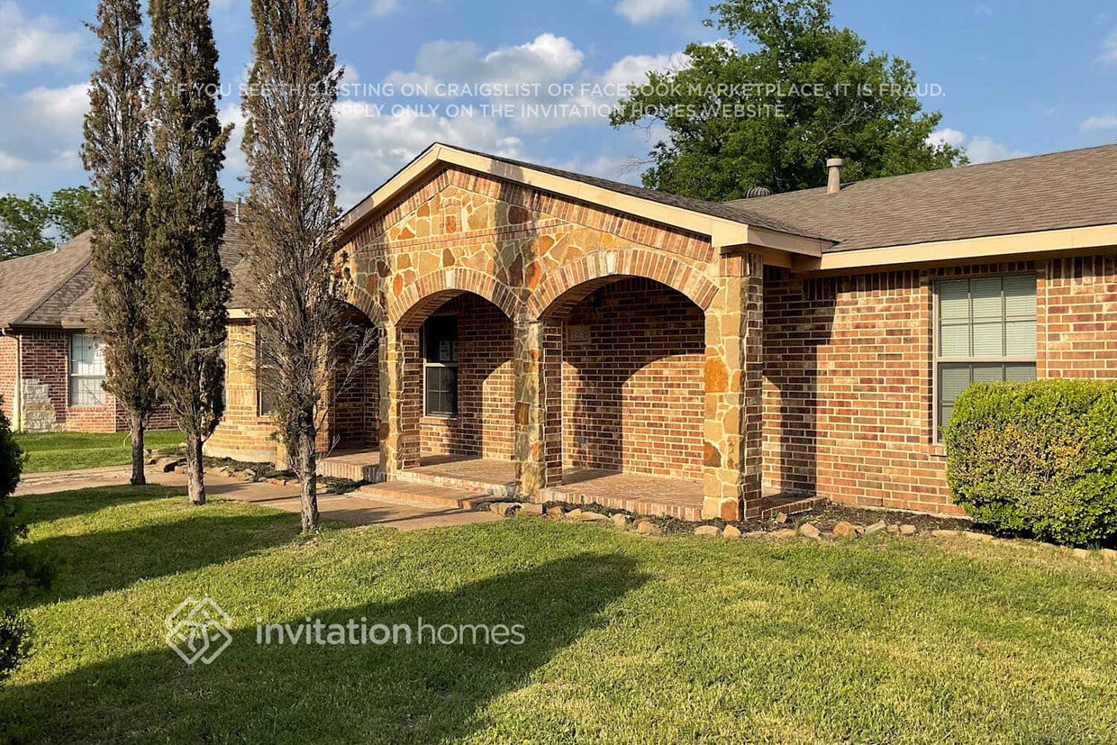 Primary Photo - 1306 Delmar Dr