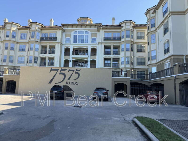 Foto principal - 7575 Kirby Dr