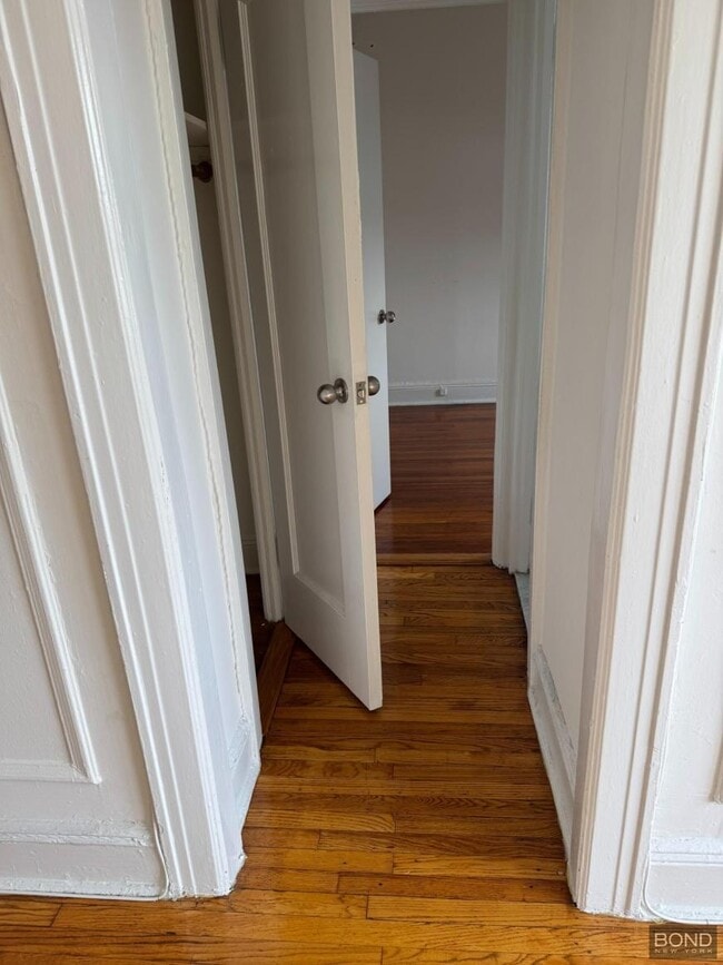 Foto del edificio - 1 bedroom in Queens NY 11106