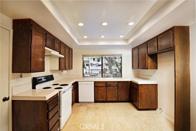Building Photo - 20 Encore Ct
