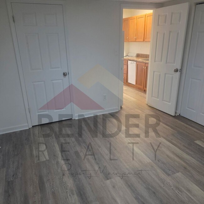 Building Photo - 3362-3364 Steeple Cir NE