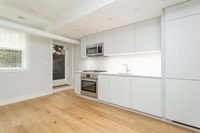 Foto del edificio - 286 Chestnut Hill Ave