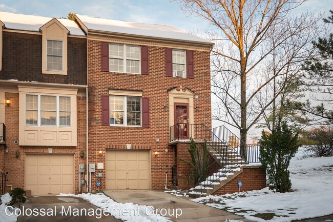Building Photo - 12101 Apache Tears Cir