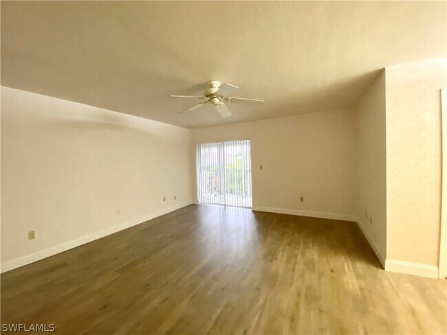 Foto del edificio - 1427 SW 47th Terrace