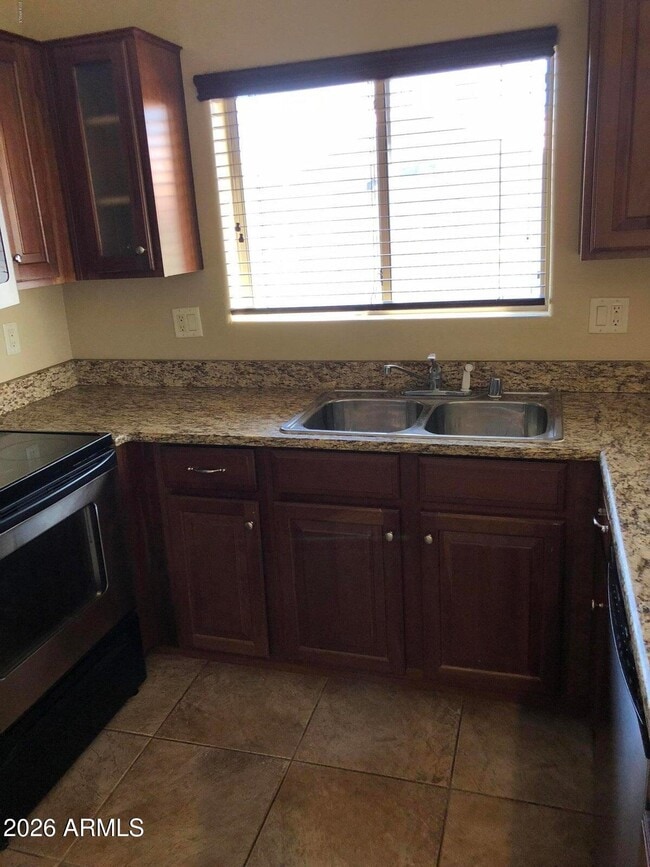 Building Photo - 14000 N 94th St