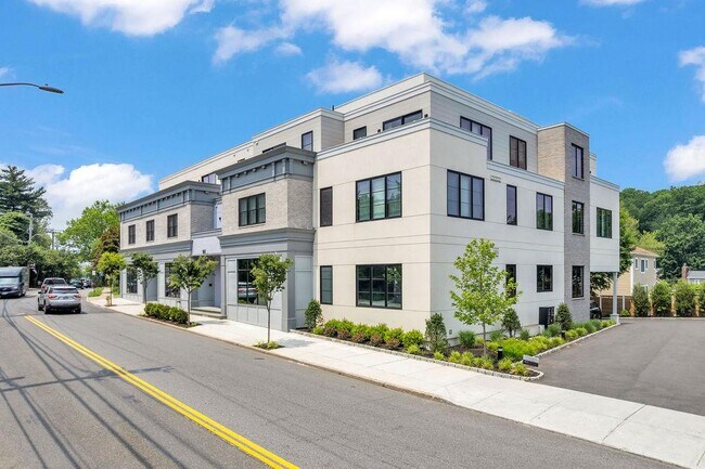 Foto del edificio - 185 Ashford Ave