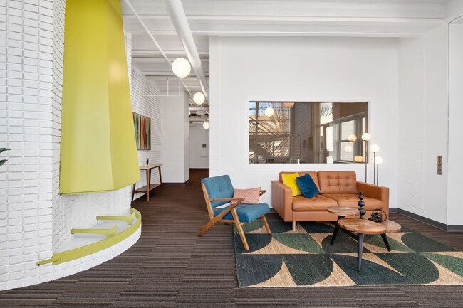 Foto del edificio - Make a Splash in the ol YWCA