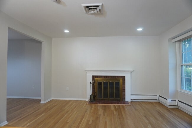Building Photo - 239 E Timonium Rd