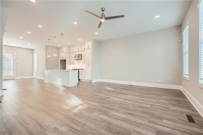 Foto del edificio - 2488 Sycamore Rd NW