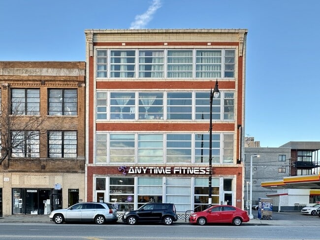 Building Photo - 2412 W North St