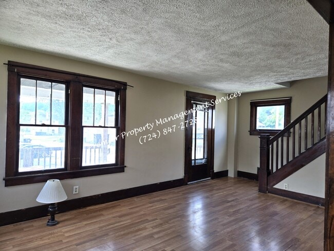 Foto del edificio - 407 Bridge St