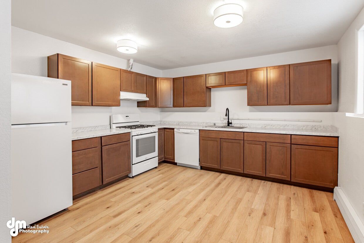 135 E. Auklet, Palmer, AK 99645 Townhome Rentals in Palmer AK