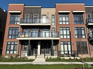 Building Photo - 12868 Yonge St