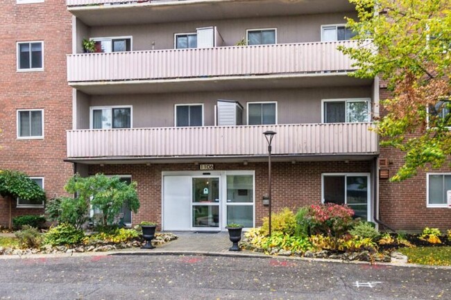 Photo du bâtiment - 2 Bedroom Apartment for Rent! White Oaks *...