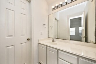 Building Photo - 9407 Herons Grove Ln