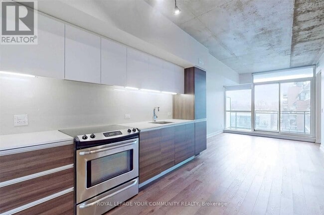 Photo du bâtiment - 1190 Dundas St E