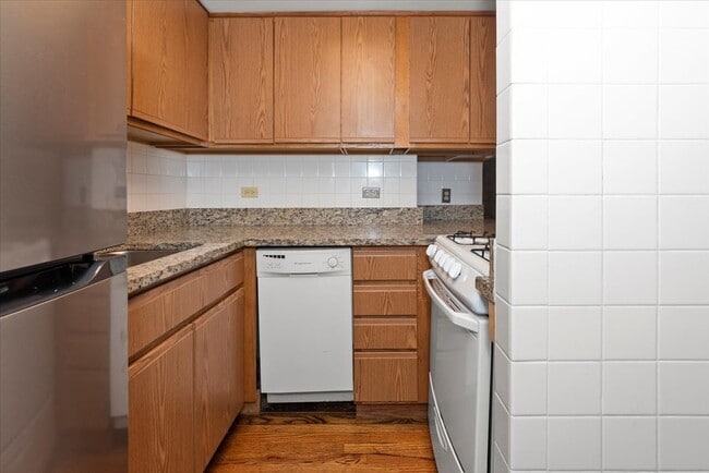 Foto del edificio - 534 W Belden Ave