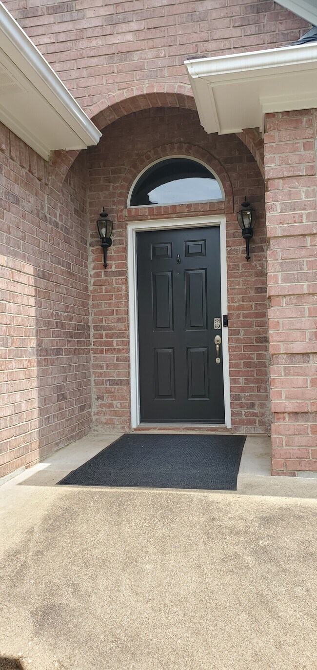 Foto del edificio - 18257 Springmill Ct