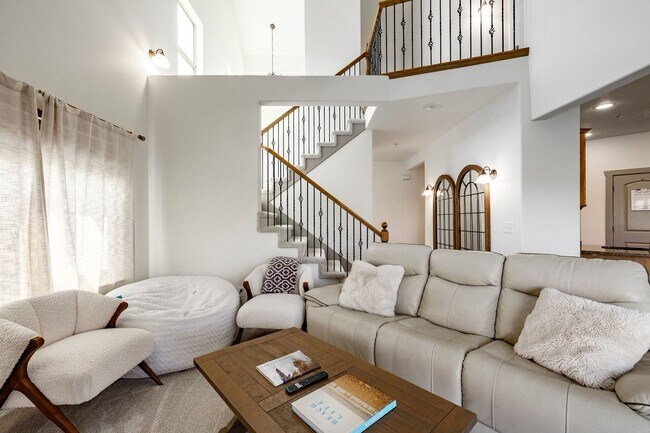 Foto del edificio - 1490 W Alpine Ave