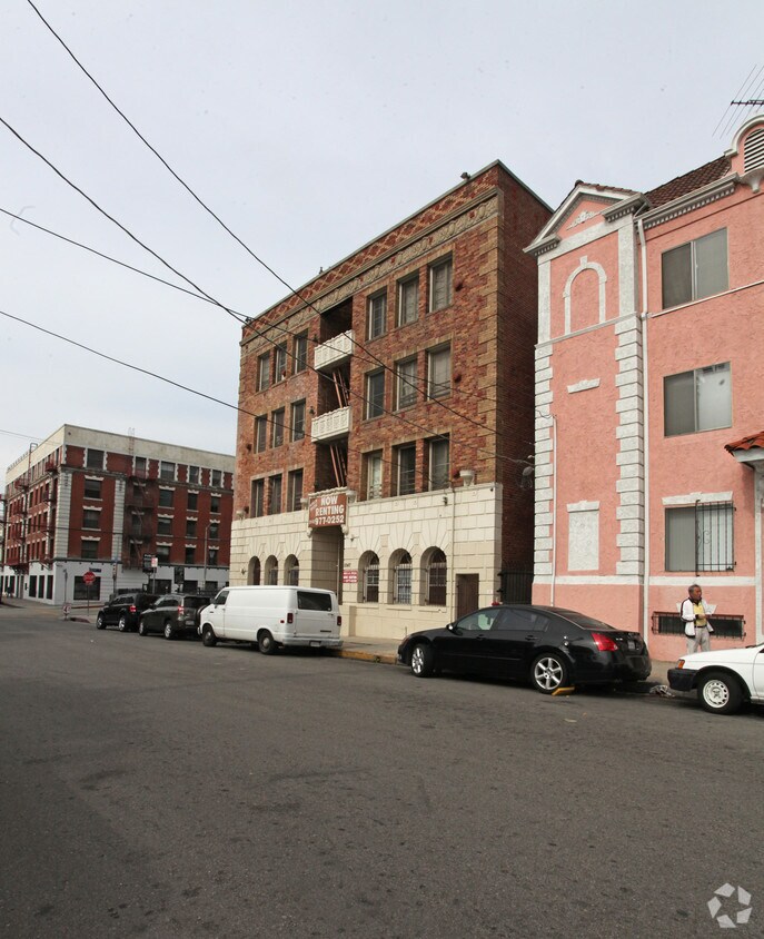 Foto del edificio - 1247 Ingraham St