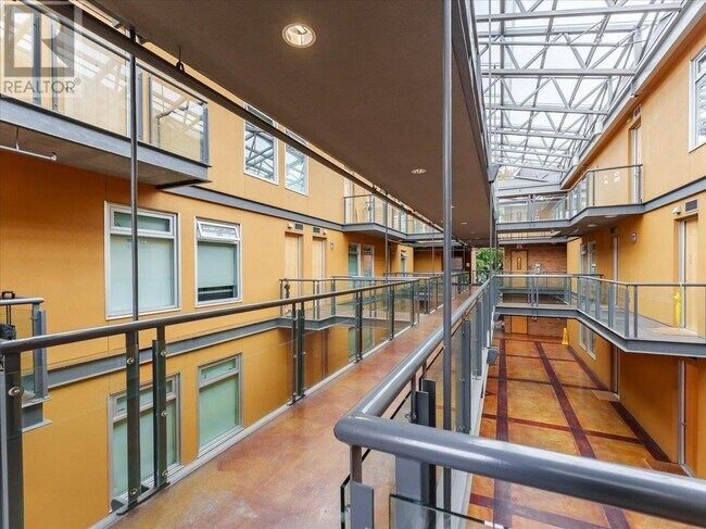Photo du bâtiment - 1477-1477 W 15th Ave